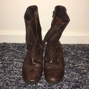 Size 10 brown combat boots